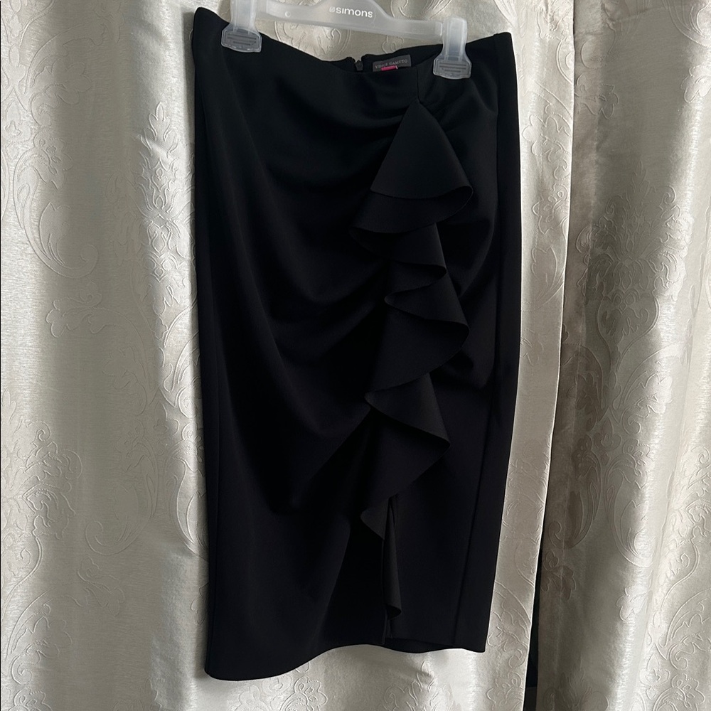 Vince Camuto Elegant Black Top